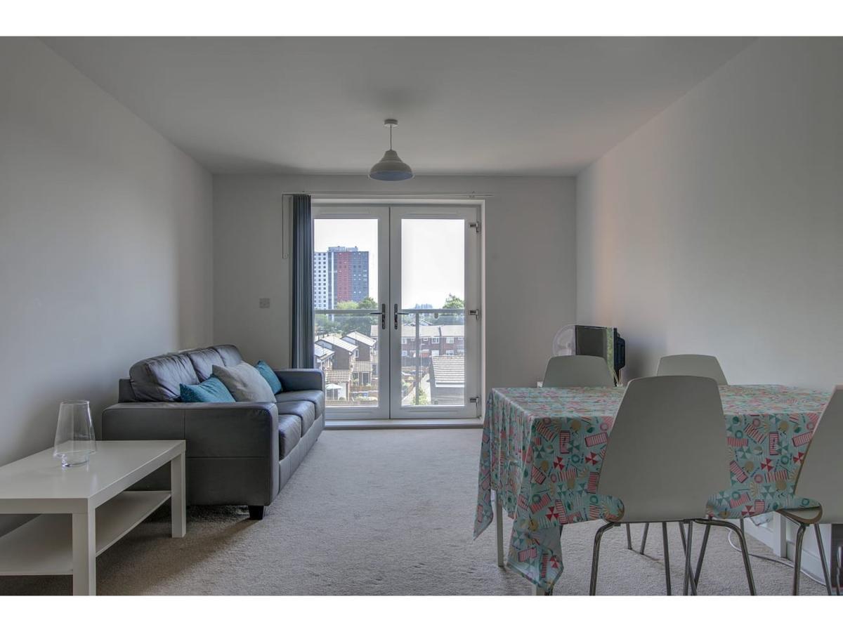 Large, Spacious And Modern Apt For 4 In Manchester Luaran gambar